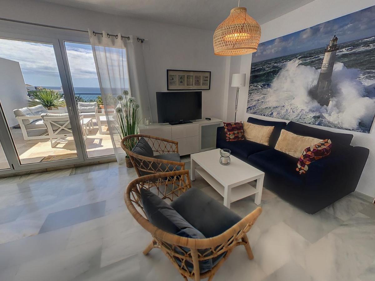 Frontline Penthouse In Mi Capricho Apartment