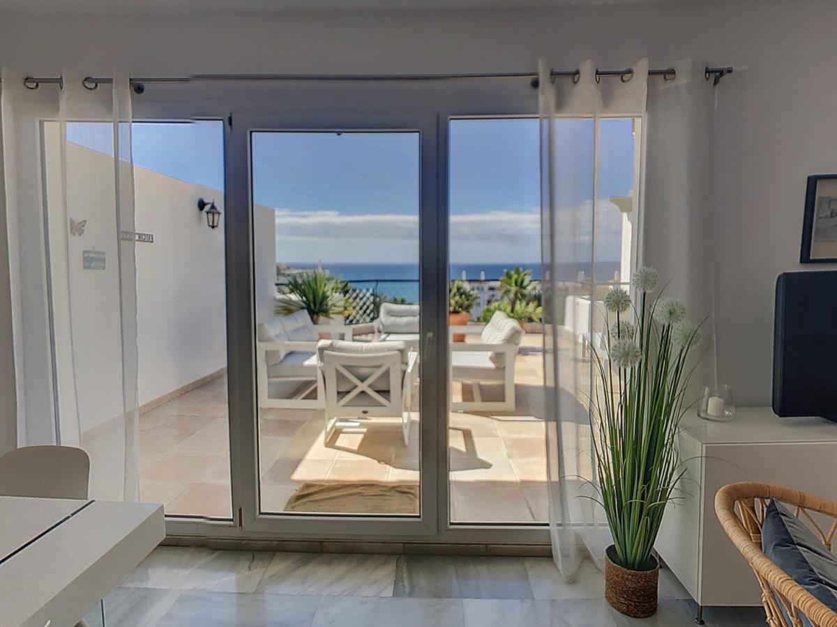 Frontline Penthouse In Mi Capricho Apartment