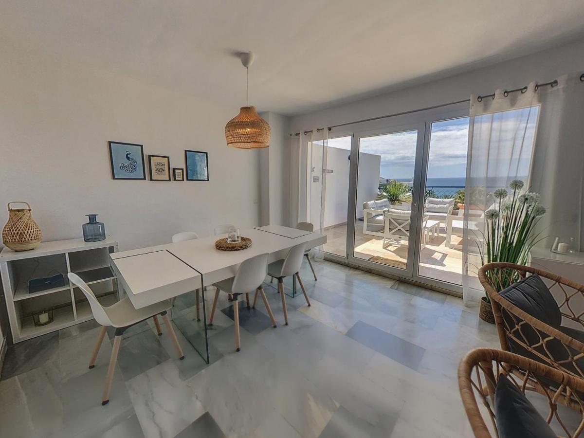 Frontline Penthouse In Mi Capricho Apartament Sitio de Calahonda
